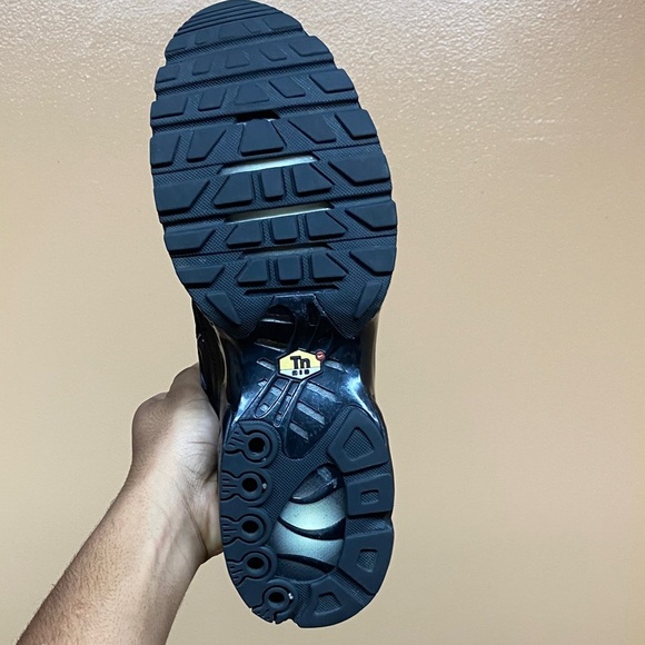 2017 Nike Air Max Plus TN “Triple Black” Men’s Size 11.5 604133-050 - Picture 15 of 16